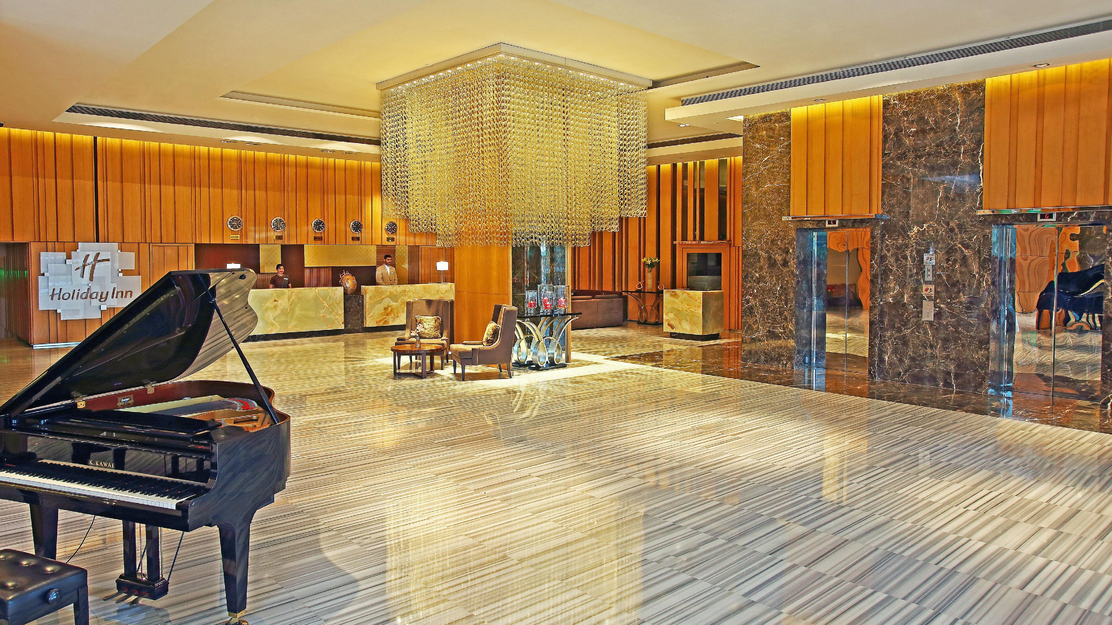 Holiday Inn New Delhi Mayur Vihar Noida By Ihg Nova Deli Exterior foto Lobby