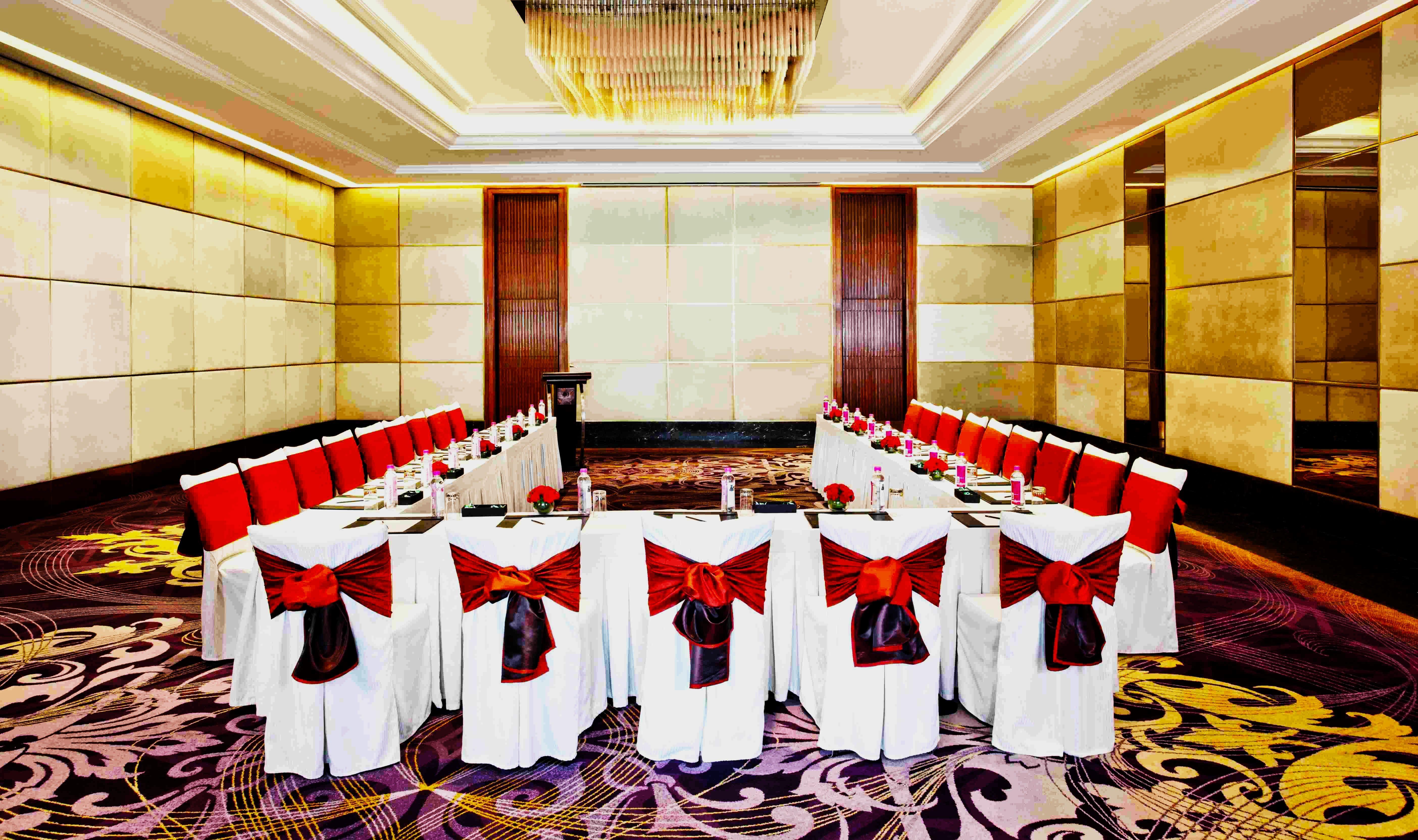 Holiday Inn New Delhi Mayur Vihar Noida By Ihg Nova Deli Exterior foto Meeting room